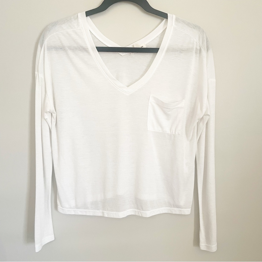 Silence + Noise White Cropped Long Sleeve V-Neck Shirt With Pocket Size Xs